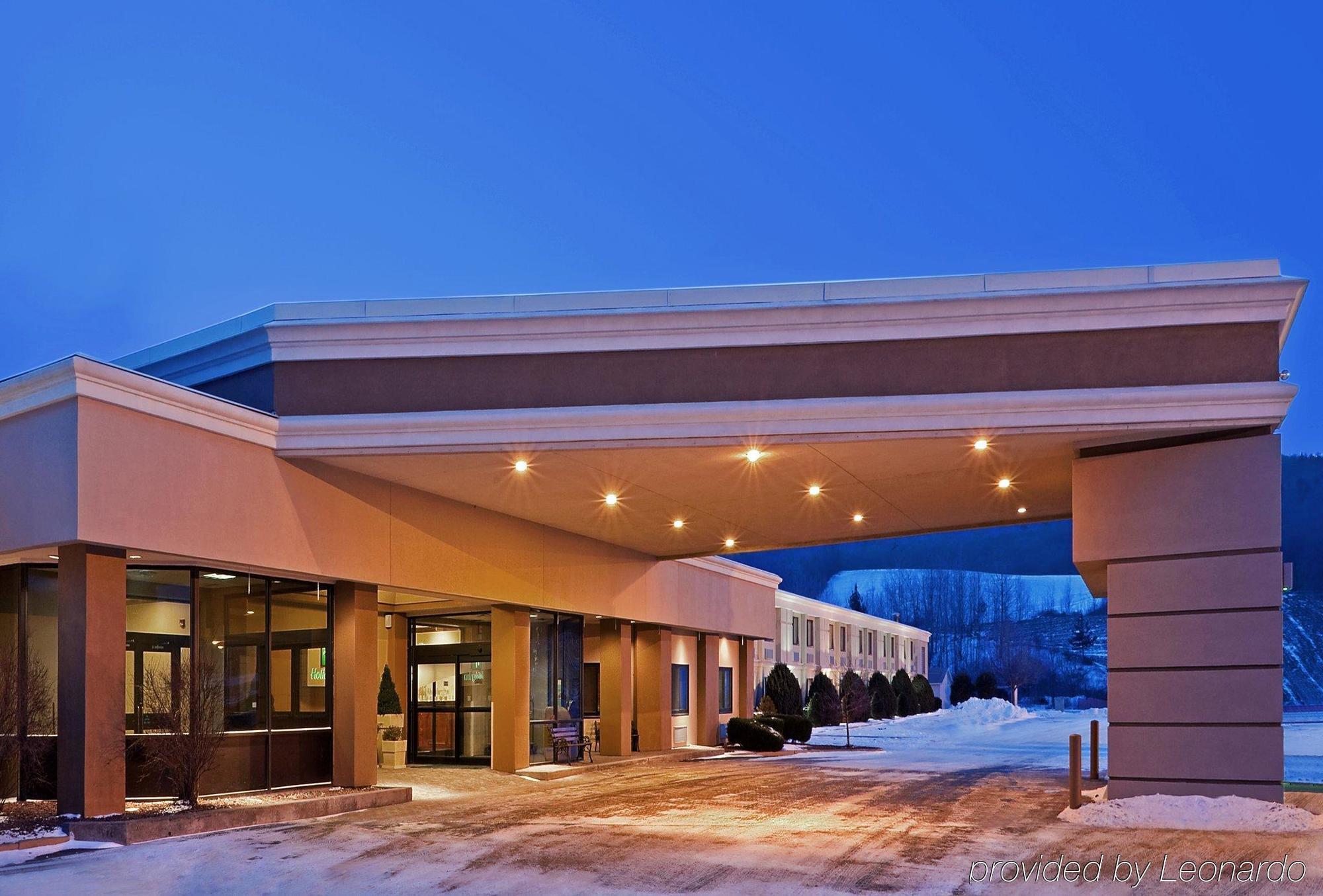 Quality Inn Oneonta Cooperstown Area Exterior photo